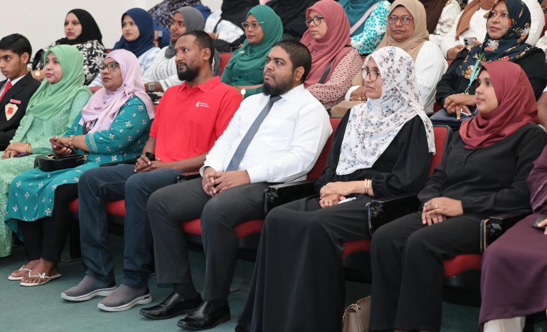 ހުނަރުވެރިކަމުގެ ދާއިރާގެ މުދައްރިސުން ތަމްރީނުކުރުމުގެ ޕްރޮގްރާމެއް ފަށައިފި