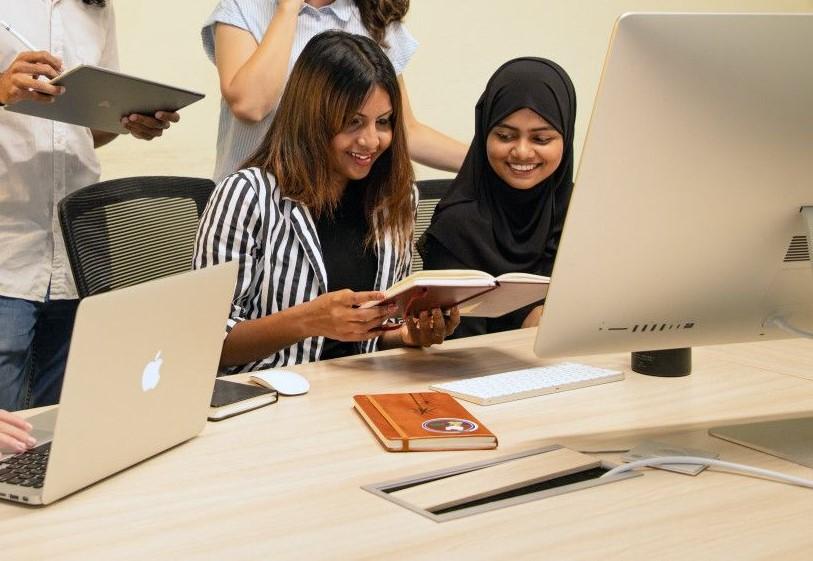 ރިޕޯޓް: އިތުރުގަޑި ނަގަނީ މަސައްކަތް ހުރެގެންތަ ނޫނީ މުސާރަ އިތުރުކުރަންތަ؟