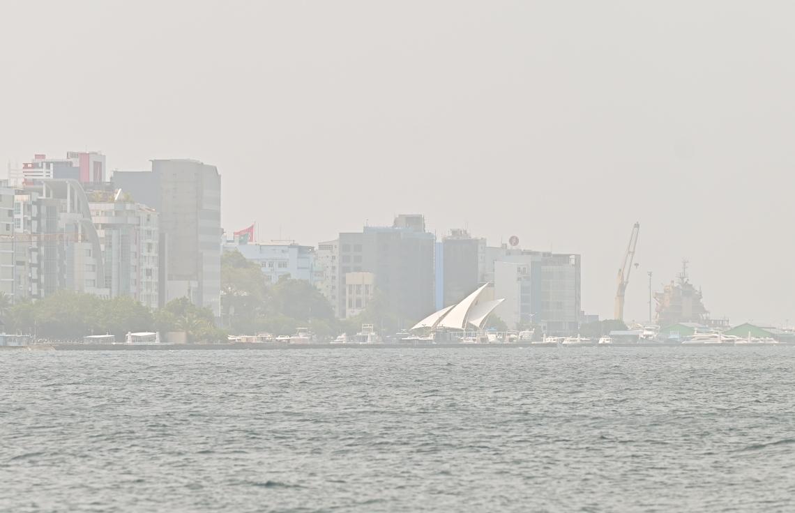 މާލެ ސަރަހައްދަށް ނުރައްކާތެރި މިންވަރަށް ވައި ނުސާފުވެ، އޮރެންޖް ސަމާލު ނެރެފި