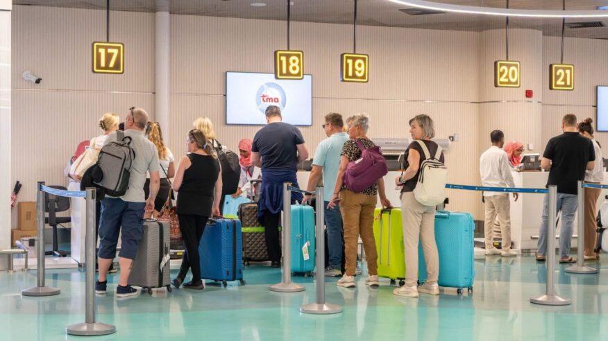 ވީއައިއޭގެ އައު ޓާމިނަލުގެ ސީޕްލޭން ކައުންޓަރުން ހިދުމަތް ދޭން ފަށައިފި