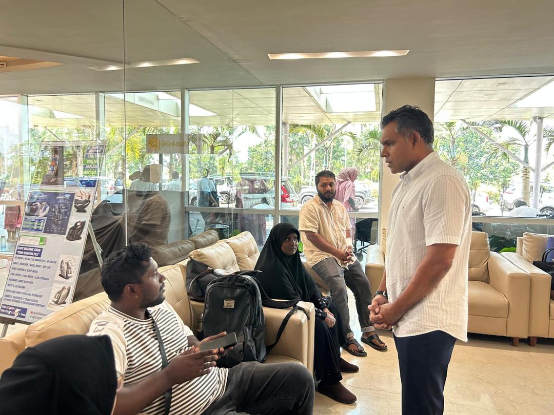 ކޮޗިންގައި ތިބި ބައެއް ދިވެހިންނާއި ފައިސަލް ބައްދަލުުރައްވައިފި