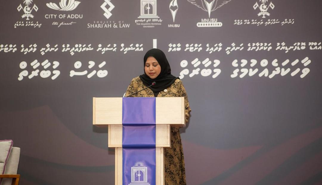 ހަރުދަނާ ޝަޚުސިއްޔަތަކަށް ވާނީ އެމީހަކަށް ލިބިފައިވާ ޢިލްމާއި ހުނަރުތަކަކުން އެކަންޏެއް ނޫން: ވަޒީރު ހީނާ ވަލީދު