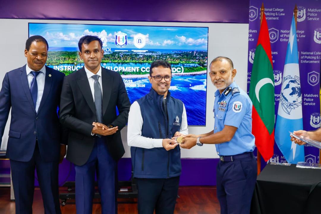 އިންޓަރޕޯލްގެ"އިންސްޓްރަކްޓަރ ޑިވެލޮޕްމަންޓް ކޯސް" ނިންމުމުގެ ރަސްމިއްޔާތު ބާއްވައިފި