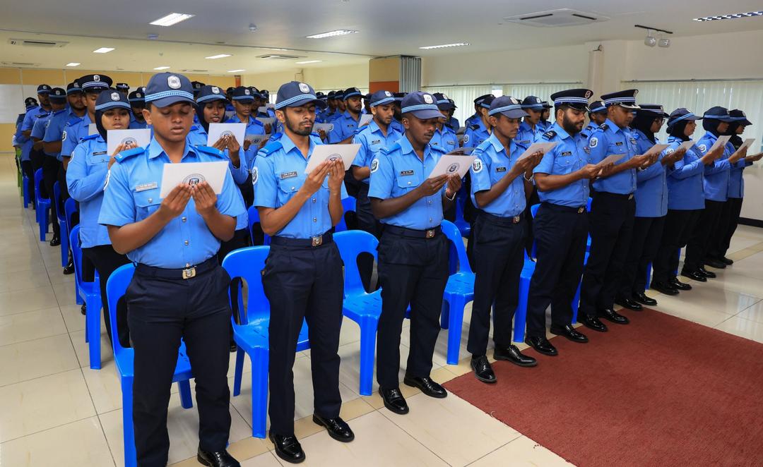 ފުލުހުންގެ ހިދުމަތާ އަލަށް ގުޅުނު 133 ފުލުހަކު މަގާމުގެ ހުވާކޮށްފި