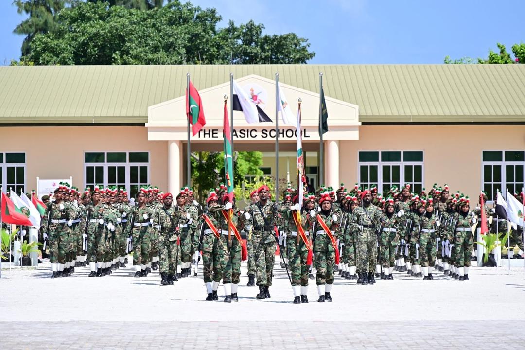 ވަޠަނީ ޚިދުމަތަށް މިއަދަށް އެއް އަހަރު؛ ސަރުކާރުގެ ލަނޑުދަނޑި ފުރަތަމަ އަހަރުވެސް ޙާޞިލުކުރެވިއްޖެކަން ރައީސުލްޖުމްހޫރިއްޔާ ހާމަކުރައްވައިފި
