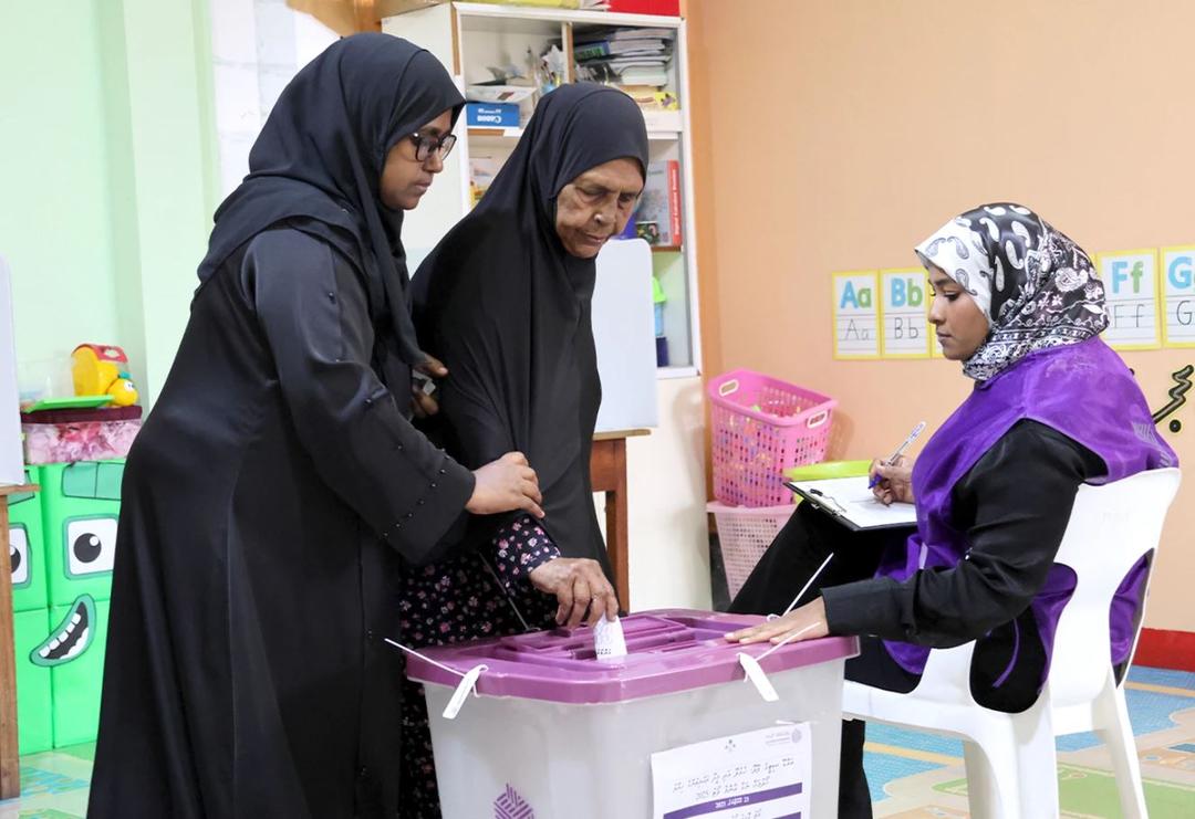 ވޯޓު ލާތަން ބަދަލުކުރަން ބޭނުންވާ މީހުން ރީ-ރަޖިސްޓަރީވާން ހުޅުވާލައިފި