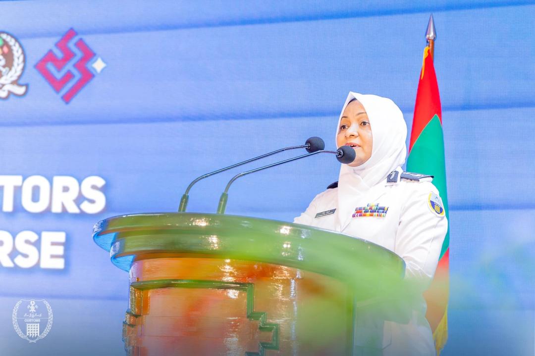 ޔުނީފޯމްއެޅި މުއައްސަސާތަކުގައި އަންހެން މުވައްޒަފުން މަސައްކަތް ކުރަނީ ގޮންޖެހުން ބޮޑުކޮށް: ދިޔާނާ