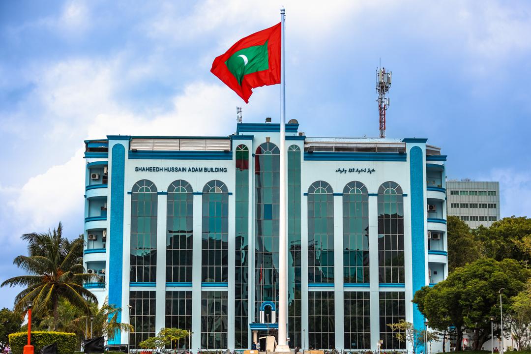 ރޯދަ މަހު ދުވާލު މަގުމަތީގައި ކެއި މީހާގެ ބަންދުގެ މުއްދަތު އިތުރުކޮށްފި