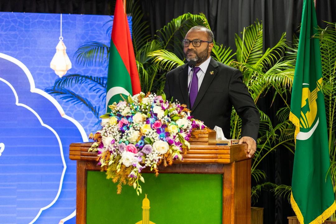 ރޯދަމަހު ހާމަކަން ބޮޑުގޮތެއްގައި ފަތުރުވެރިންނަށް ކާން ދިނުން ހުއްޓާލަންޖެހޭ: ވަޒީރު ޝަހީމް