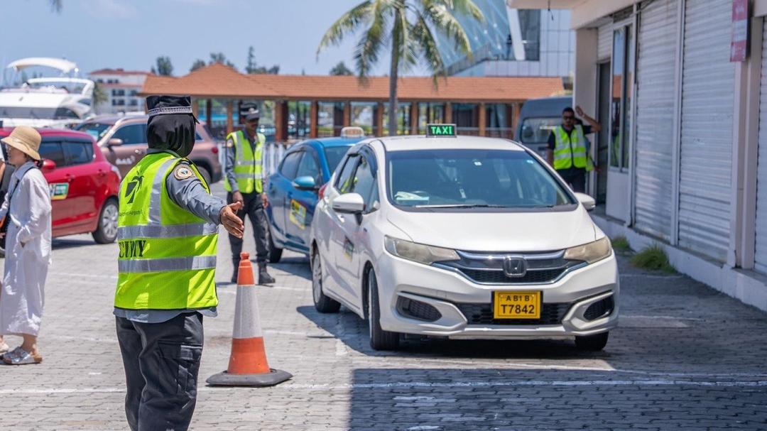 ޑޮމެސްޓިކް ޓާމިނަލް ކުރިމަތިން ޓެކްސީތަކަށް އަރާ ފޭބޭނެ ގޮތަށް ހަމަޖައްސައިފި