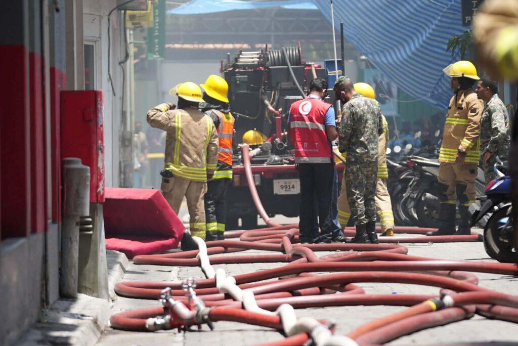 މާލޭގެ ގެއެއްގައި ރޯވި އަލިފާންގަނޑު ނިއްވާލައިފި
