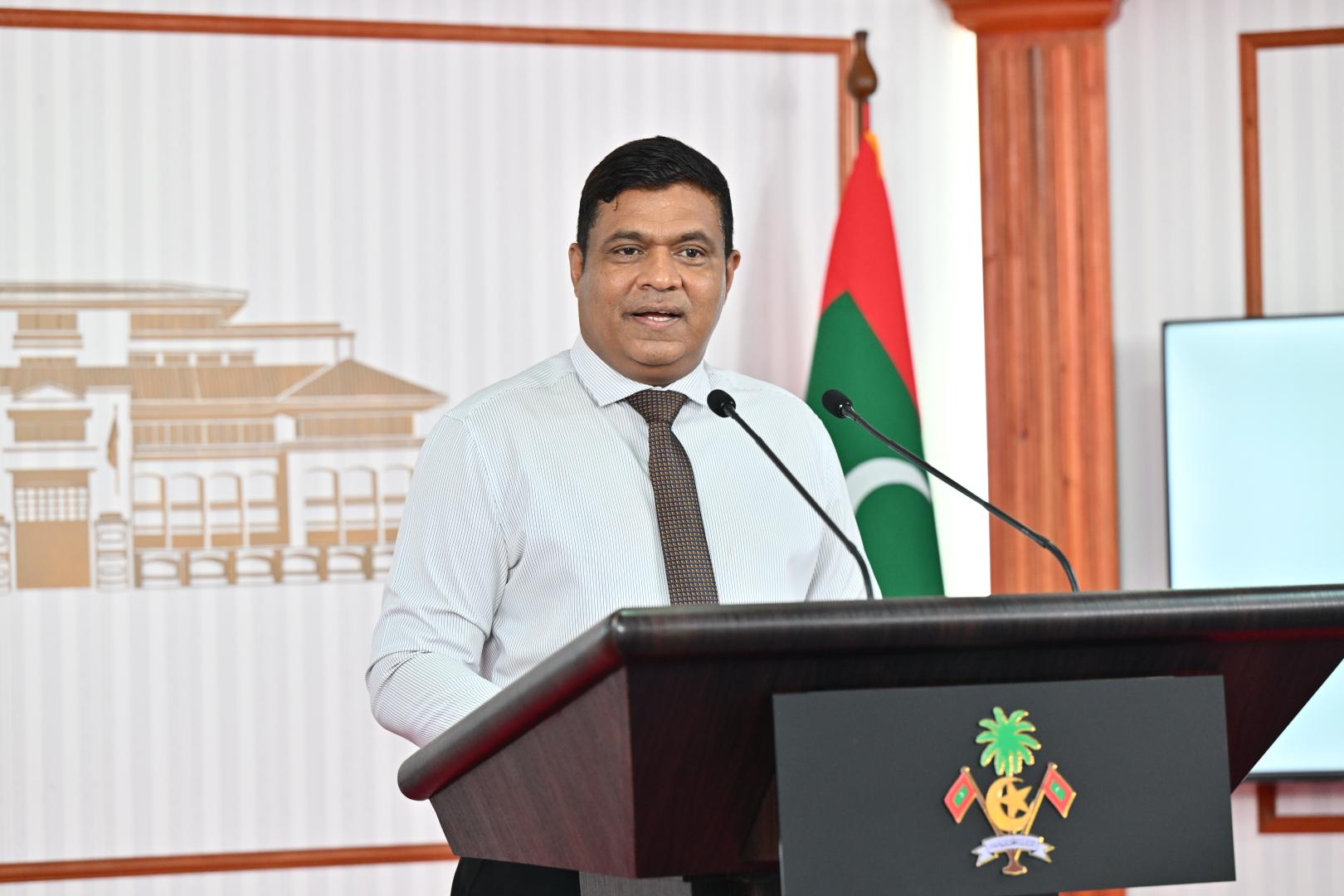 ދަތުރުފަތުރާއި މަދަނީ އުދުހުންތަކާ ބެހޭ ވަޒީރު މުޙައްމަދު އަމީން / ފޮޓޯ: ރައީސް އޮފީސް