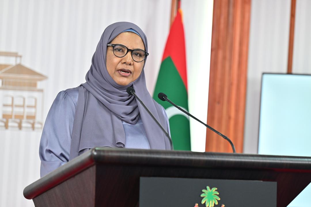 ނުކުޅެދުންތެރިކަން ހުރި 350 ފަރާތަކަށް ސަރުކާރުން ވަޒީފާގެ ފުރުސަތު ހަމަޖައްސައިދިން: ވަޒީރު އާއިޝަތު ޝިހާމް