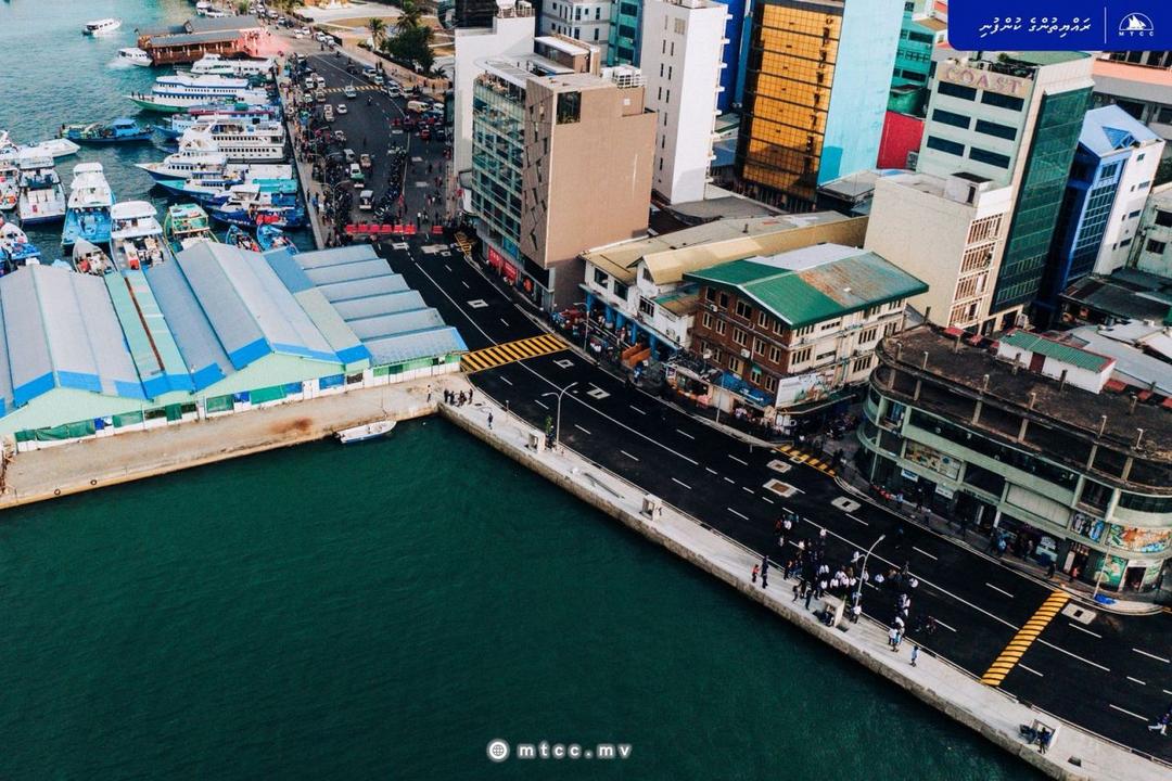 ބޮޑުތަކުރުފާނުމަގުގެ މަސައްކަތް ފެށުމަށް ރަސްމީ ފާލަމާ ހަމައަށް ފަޅު ބަންދު ކުރަނީ