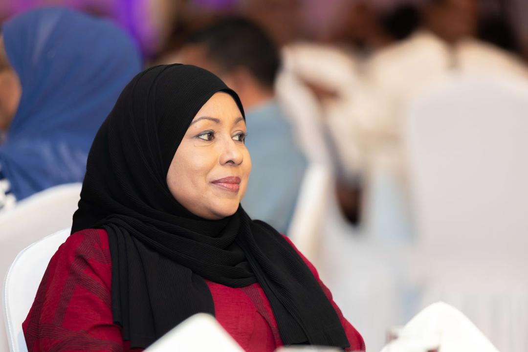 ސިޔާސީ ހަރަކާތްތައް ގާނޫނީ އިމުގެ ތެރެއިން ކުރިއަށް ގެންދިއުމަށް އެޗްއާރްސީއެމުން ގޮވާލައިފި