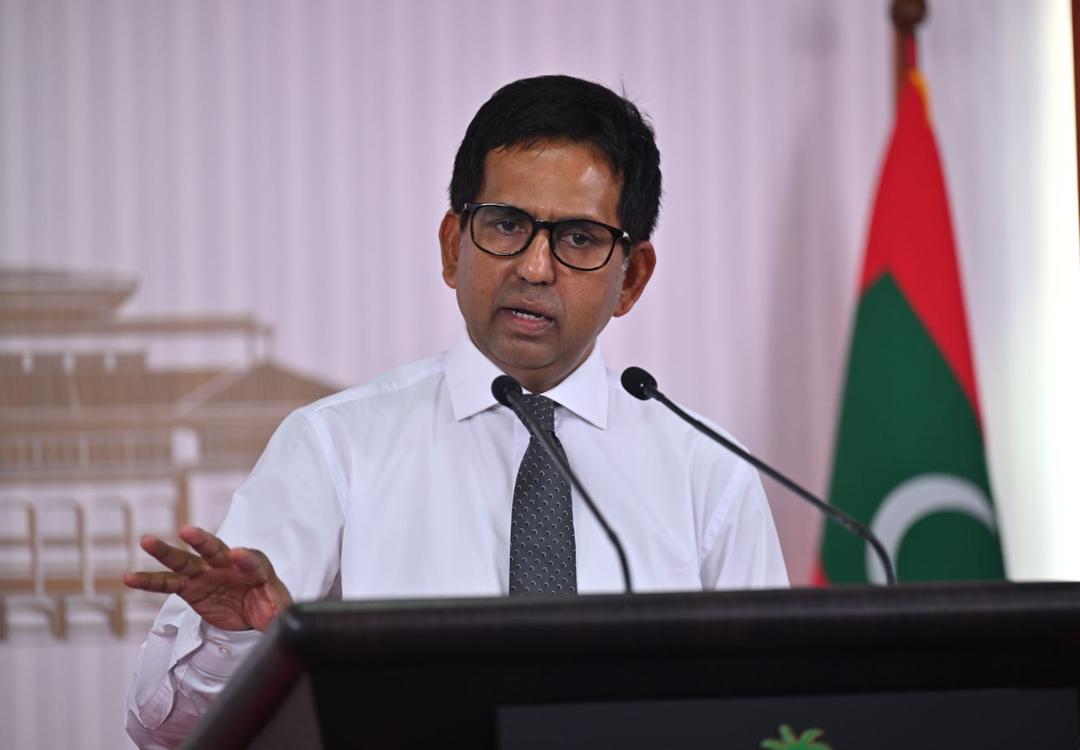 ލަންކާގައި ތާށިވެފައިހުރި 4200 ކޮންޓެއިނަރު ގެނައުން މަސައްކަތް ކުރަނީ: ވަޒީރު ސައީދު