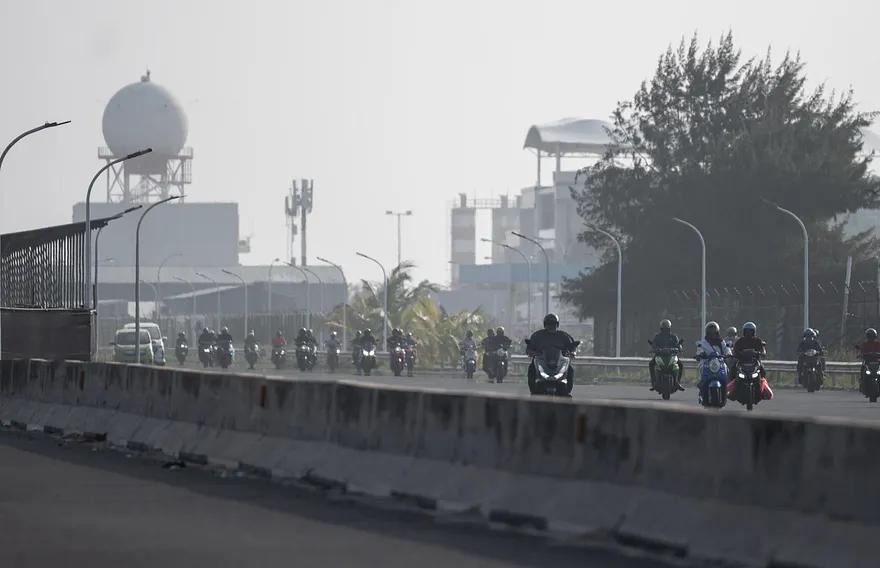 މާލެ ސަރަޙައްދުގެ ވައި ނުސާފުވެ، ލޮލަށް ފެންނަ ދުރުމިން 6 ކިލޯމީޓަރުގައި: މެޓް އޮފީސް