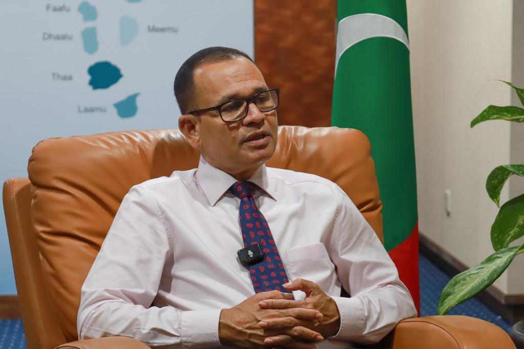 ތަފާތު ކުރުމެއް ނެތި ހުރިހާ ކައުންސިލްތަކާއެކު ސަރުކާރުން މަސައްކަތް ކުރާނަން: އާދަމް ޝަރީފް