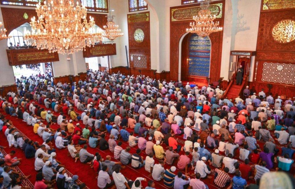 ޒީނަތްތެރިވުމުގެ ނަމުގައި ސިފަ ބަދަލުކުރުމަކީ ޝައިޠާނާގެ މަޅިތަކުގެ ތެރެއިން މަޅިއެއް: ޚުތުބާ