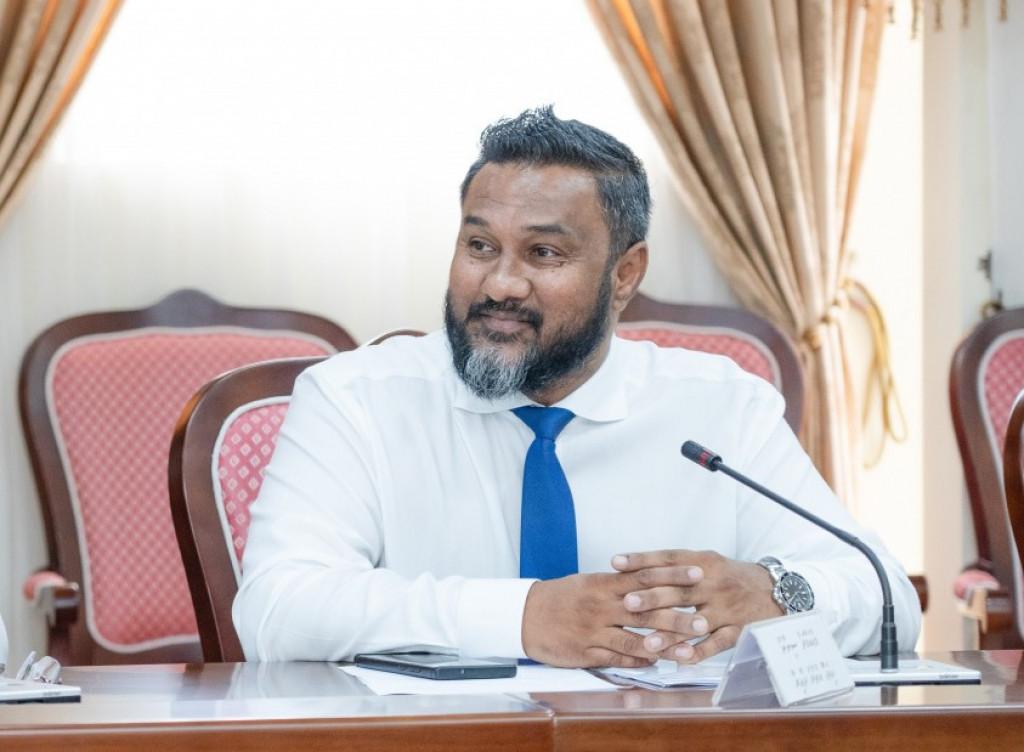 މެމްބަރު ސިނާންގެ ގޮނޑީގެ މައްސަލާގެ ހުކުމް  ކުރުން އަންނަ ހަފްތާއަށް