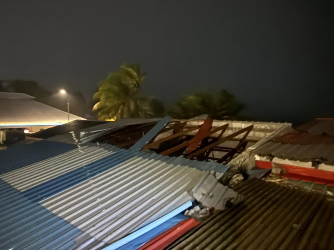 މިހާރު ކުރަމުންދާ ވިއްސާރާގައި އައްޑޫ ސިޓީ ހިތަދޫ ދެ ގެއެއްގެ ފުރާޅު އެއްލާލައިފި