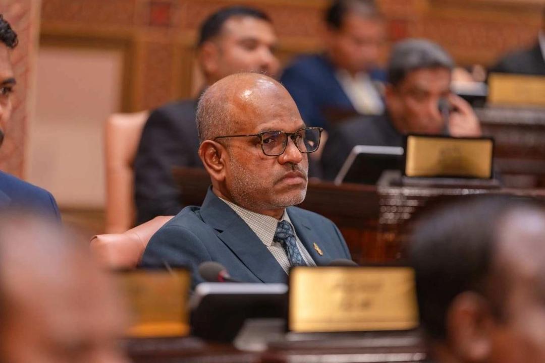 މަޖިލީހުގެ ނައިބު ރައީސް މަޤާމުން ނާޒިމް ވަކިކުރުމުގެ ގަރާރު ހުށަހަޅައިފި