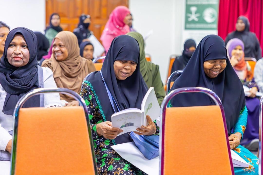 ޙައްޖުވެރިންނަަށް ޙައްޖާއި ގުޅޭ މުހިންމު ފޮތްތަކެއް ހިލޭ ބަހަން ފަށައިފި