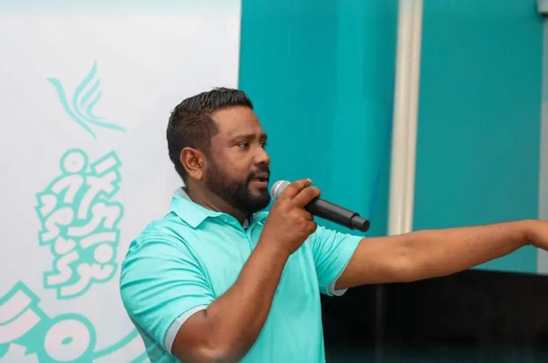 ސިޔާސީ ޕާޓީތަކުގެ އަންބޮނޑި ބޮޑުކުރުމަށް ބްރޯޑްކޮމް އާއި، އީސީ އަށް ފުރުސަތު ދީގެން ނުވާނެ: މެމްބަރު މުހައްމަދު