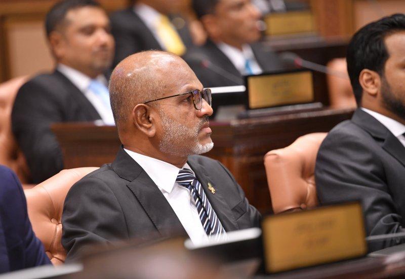 ޕީއެންސީގެ މަޖިލީސް މެންބަރުން ތިއްބަވާ ގްރޫޕުން މަޖިލީހުގެ ނައިބު ރައީސް ބޭރުކޮށްފި