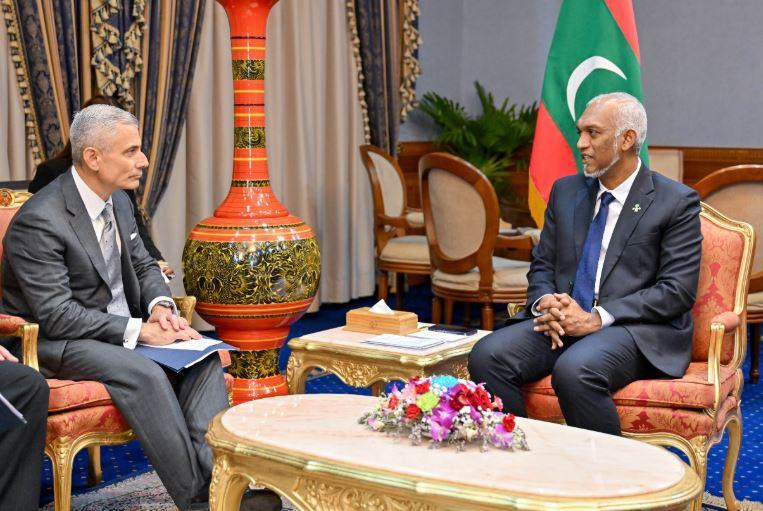 އެމެރިކާއާ ރާއްޖެއާ ދެމެދު ގުޅުން ބަދަހި ކުރުމުގެ މަޝްވަރާތަކެއް