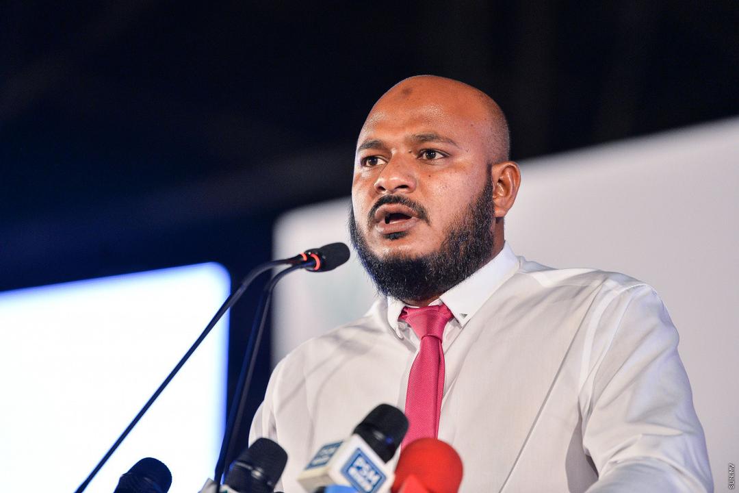 ވަޒީފާއިން މީހުން ކަޑާލި ސަރުކާރުގެ ބަޔަކު، މުޒާހަރާ ކުރަން އުޅޭތީ އެމީހުންގެ ލަދުހަޔާތާއި މެދު ސުވާލު އުފެދޭ: ސުޖާއު