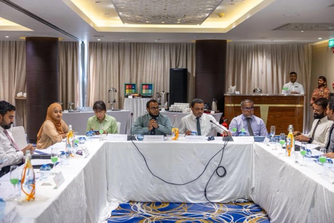 ނުރައްކާތެރި ކެމިކަލާއި ކުނި މެނޭޖްކުރުމާ ގުޅޭ ސިޔާސަތުތަކަށް މަޝްވަރާކުރުމަށް ބައްދަލުވުމެއް ބާއްވައިފި