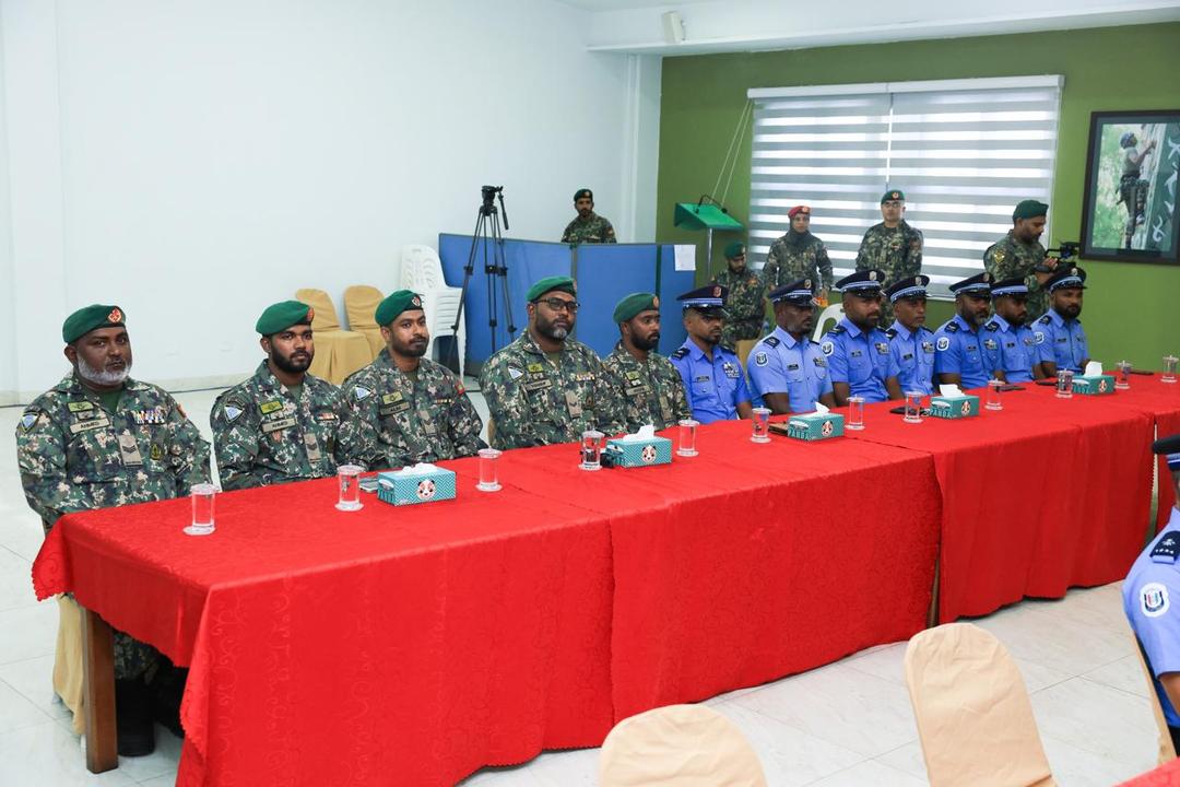 ވ. އަތޮޅުގައި ހިންގި ޑައިވިންގ އޮޕަރޭޝަންގައި ބައިވެރިވި ސިފައިންނާއި ފުލުހުންގެ އަގު ވަޒަންކޮށްފި