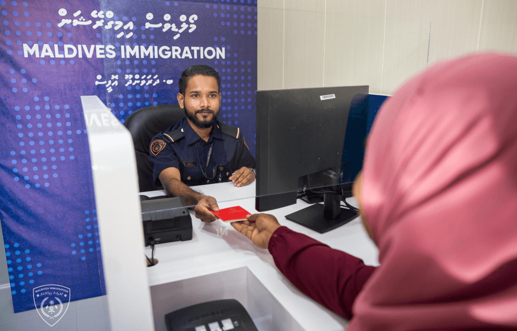 މިނިވަން ދުވަހާއި ގުޅިގެން އަންނަ ބަންދުގައި ޕާސްޕޯޓު ދޫކުރާނެ