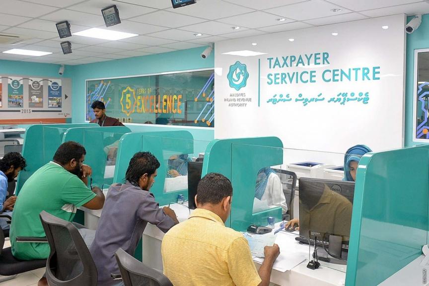 އަހަރުގެ މިހާތަނަން ޑޮލަރު އާމްދަނީ 867 މިލިއަނަށް