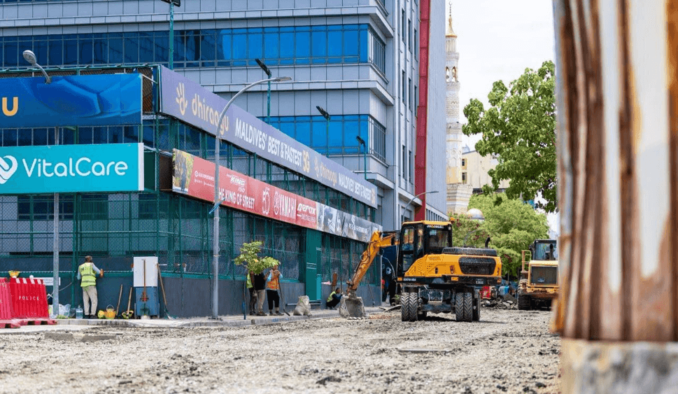 އަމީނީ މަގު އަލުން މަރާމާތު ކުރުމުގެ މަސައްކަތް ނޮވެންބަރަށް ނިންމަނީ