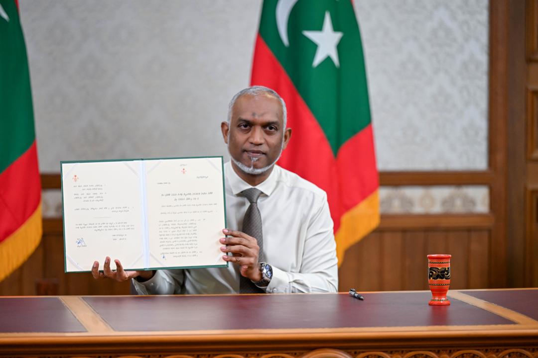 އާމްދަނީން ޓެކްސް ނެގުމުގެ ޤާނޫނަށް 2 ވަނަ އިޞްލާޙު ގެނައުމުގެ ބިލު، ރައީސުލްޖުމްހޫރިއްޔާ ތަސްދީޤުކުރައްވައިފި