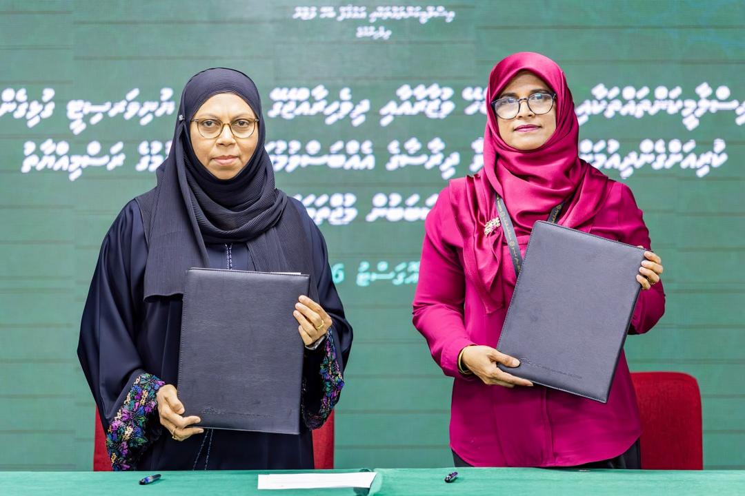 އިސްލާމީކަންތައްތަކާއި ބެހޭ ވުޒާރާއާއި އައިޔޫއެމް އާއި ދެމެދު މުހިއްމު ދެ އެއްބަސްވުމެއްގައި ސޮއިކޮށްފި