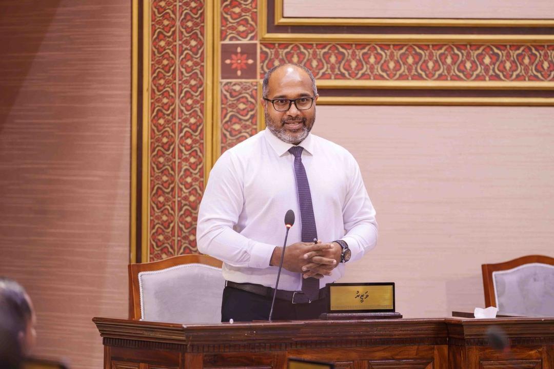 ތިން ވުޒާރާގައި ރޯކޮށްލީކީ ނޫން: ވަޒީރު އިހްސާން
