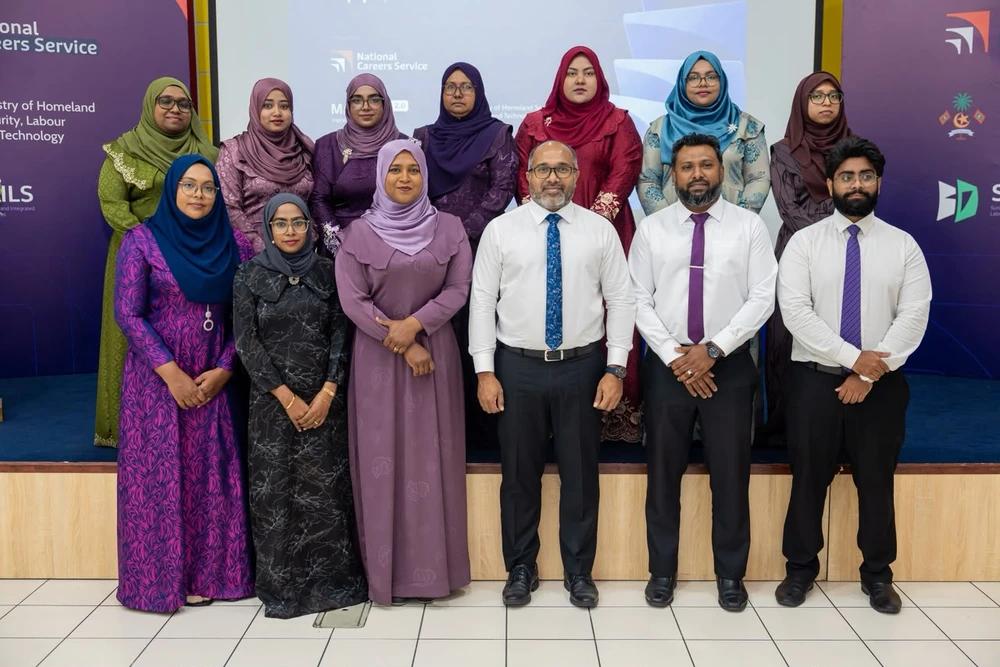 ސަރުކާރުގެ އަަމާޒަކީ ވަޒީފާގެ ބާޒާރު މިހާރަށް ވުރެ އިތުރަށް ފުޅާކުރުން: އިޙްސާން