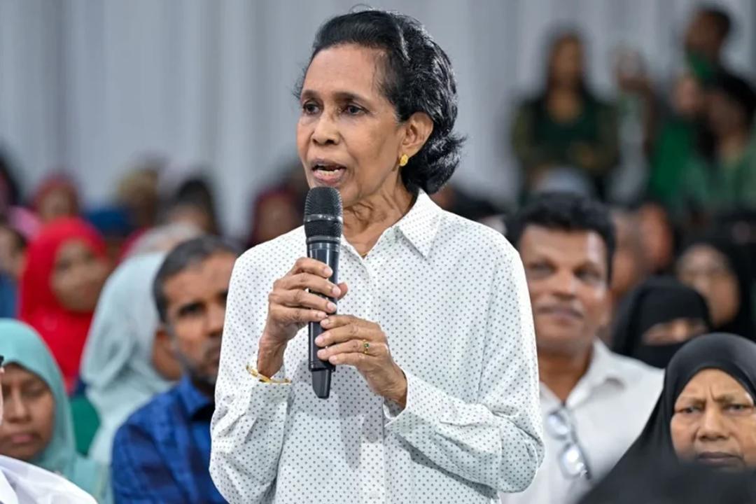 ޕާޓީތަކަށް ފައިސާ ދިނުން ހުއްޓާލަން ޖެހޭ, ރައްޔިތުން ބިކަ ހާލުގައި ޖައްސަން ފައިސާދިނުމަކީ ހަމަޖެހޭ ކަމެއް ނޫން: ކުރީގެ މިނިސްޓަރު ރާޝިދާ
