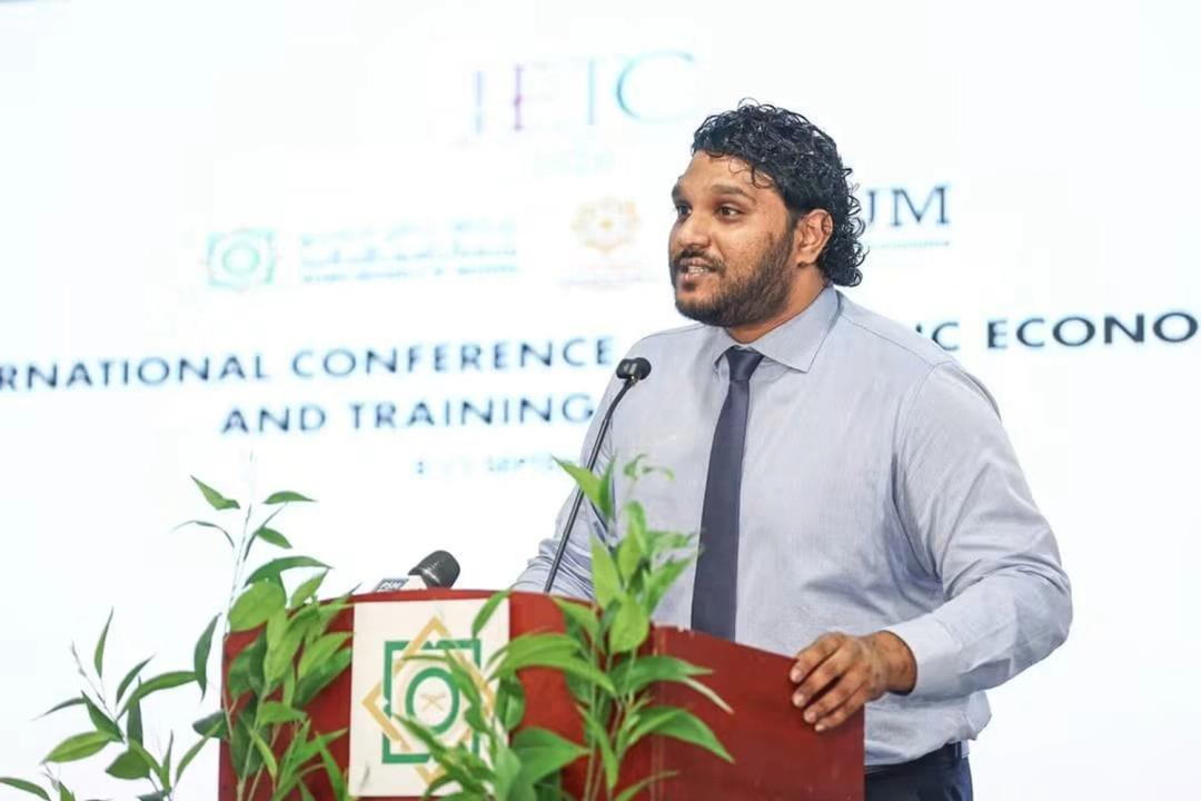 ސަރުކާރުގެ މާލީ ނިޒާމުގެ ތެރޭގައި އިސްލާމިކް ފައިނޭންސް ހިމަނަން އިސްކަންދޭންޖެހޭ: ޑެޕިއުޓީ މިނިސްޓަރ ސާއިދު