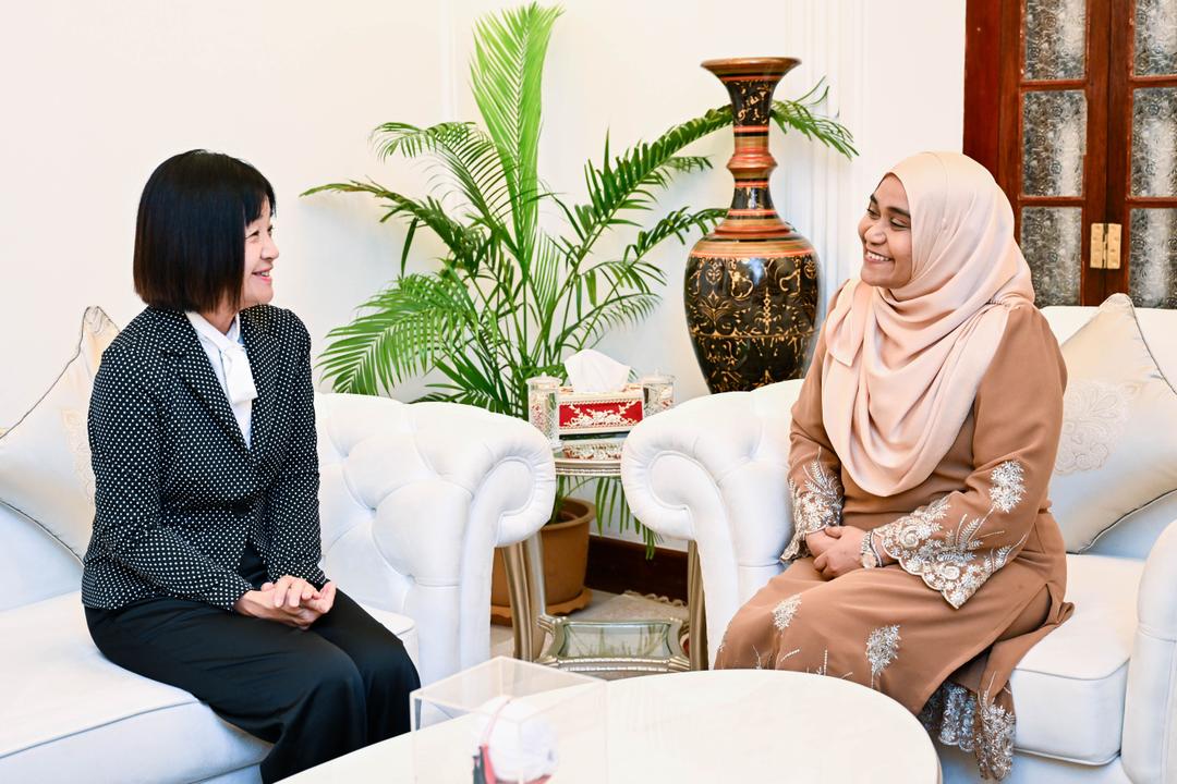ޖަޕާނުގެ ސަފީރު ރައީސްގެ އަނބިކަނބަލުންގެ އަރިހަށް އިޙްތިރާމްގެ ޒިޔާރަތެއް ކުރައްވައިފި
