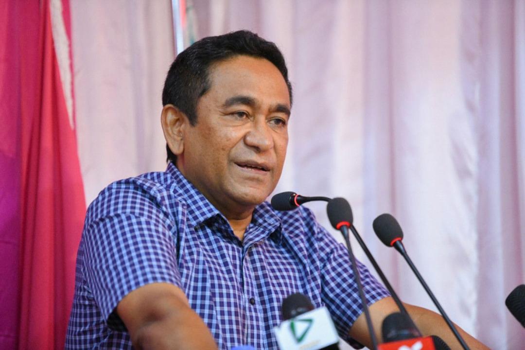 ޔާމީން ޗިޓާއި ހަވާލުނުވި، ވިދާޅުވީ ތިން މިނިސްޓްރީއެއްގަ އަލިފާން ރޯކުރި ބަޔަކު ނޭގޭކަމަށް