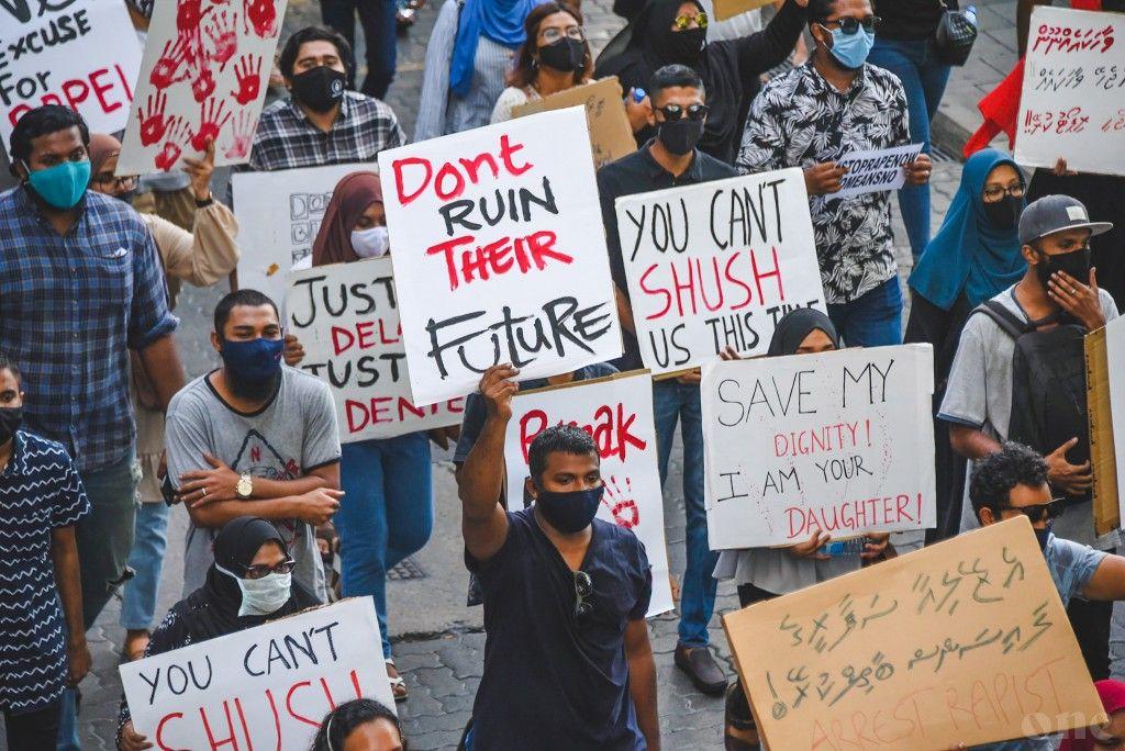 ސުކޫލު ޓީޗަރަކު 16 އަހަރުގެ އަންހެން ކުއްޖަކަށް ޖިންސީ ގޯނާކުރިކަމަށް ތުހުމަތުކުރެވޭ މައްސަލަ ބަލަން ފަށައިފި