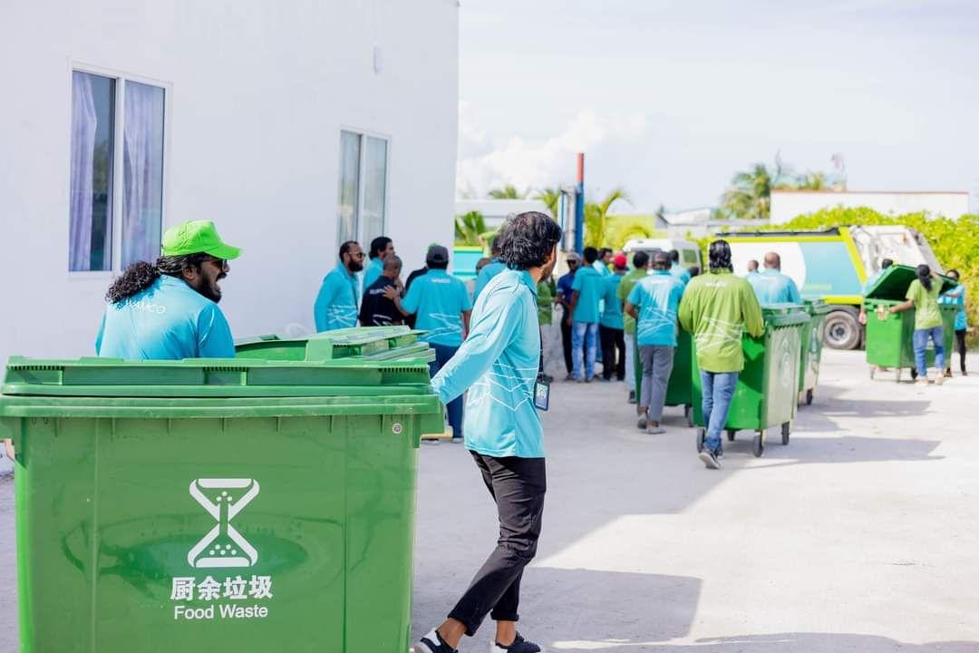 ޑީސަލް ހަމަކަށް ޖާހާފައިން ހޮޅިއެއްގަ އަނގަޖަހައި ދަމާލުމުން ޑީސެލް ބޮވިގެން ވެމްކޯ މުވައްޒަފަކު ވެންޓިލޭޓަރުގައި