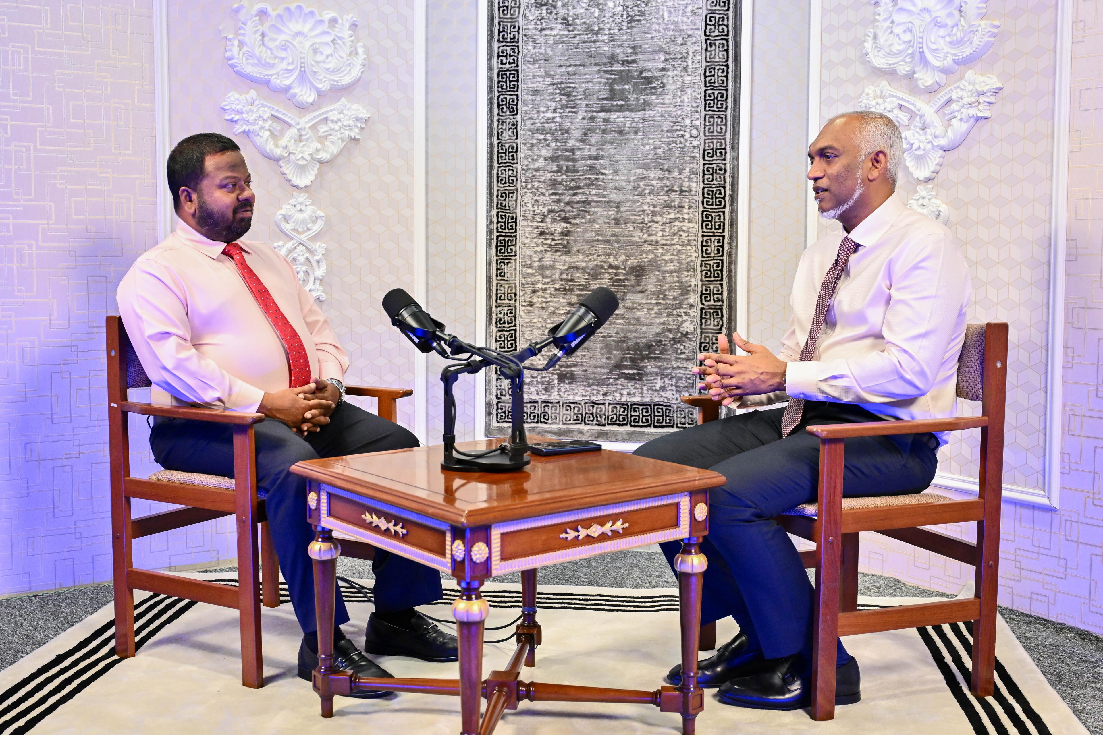 'ދަ ޕަލްސް'ގެ ނަމުގައި އައު ޕޮޑްކާސްޓް ސިލްސިލާއެއް ރައީސް ފައްޓަވައިފި